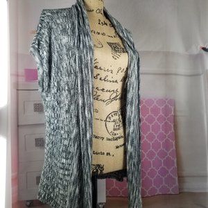 🌵 One A Cardigan Grey and Black sz Small